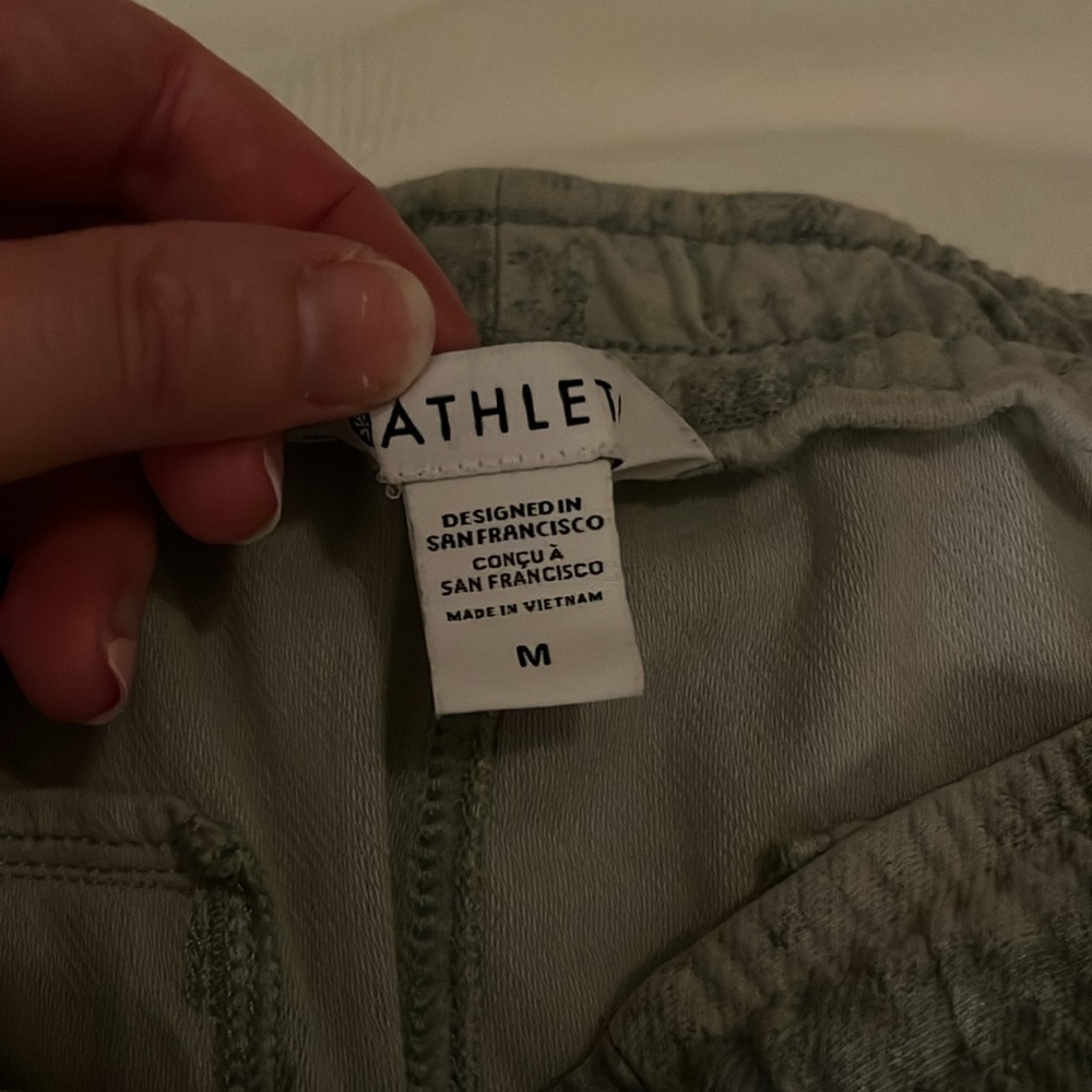 Athleta Ladies Farallon Jogger Size M - Picture 2 of 4